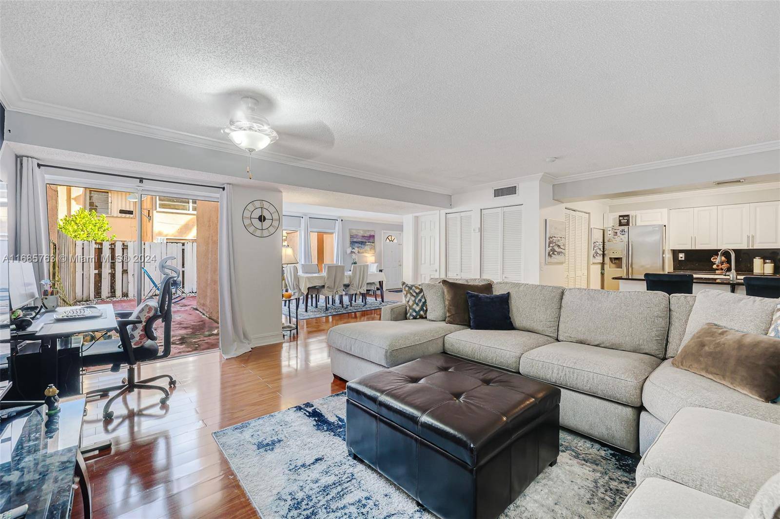 Spacious 1, 850 sq foot condo with a townhome feel !