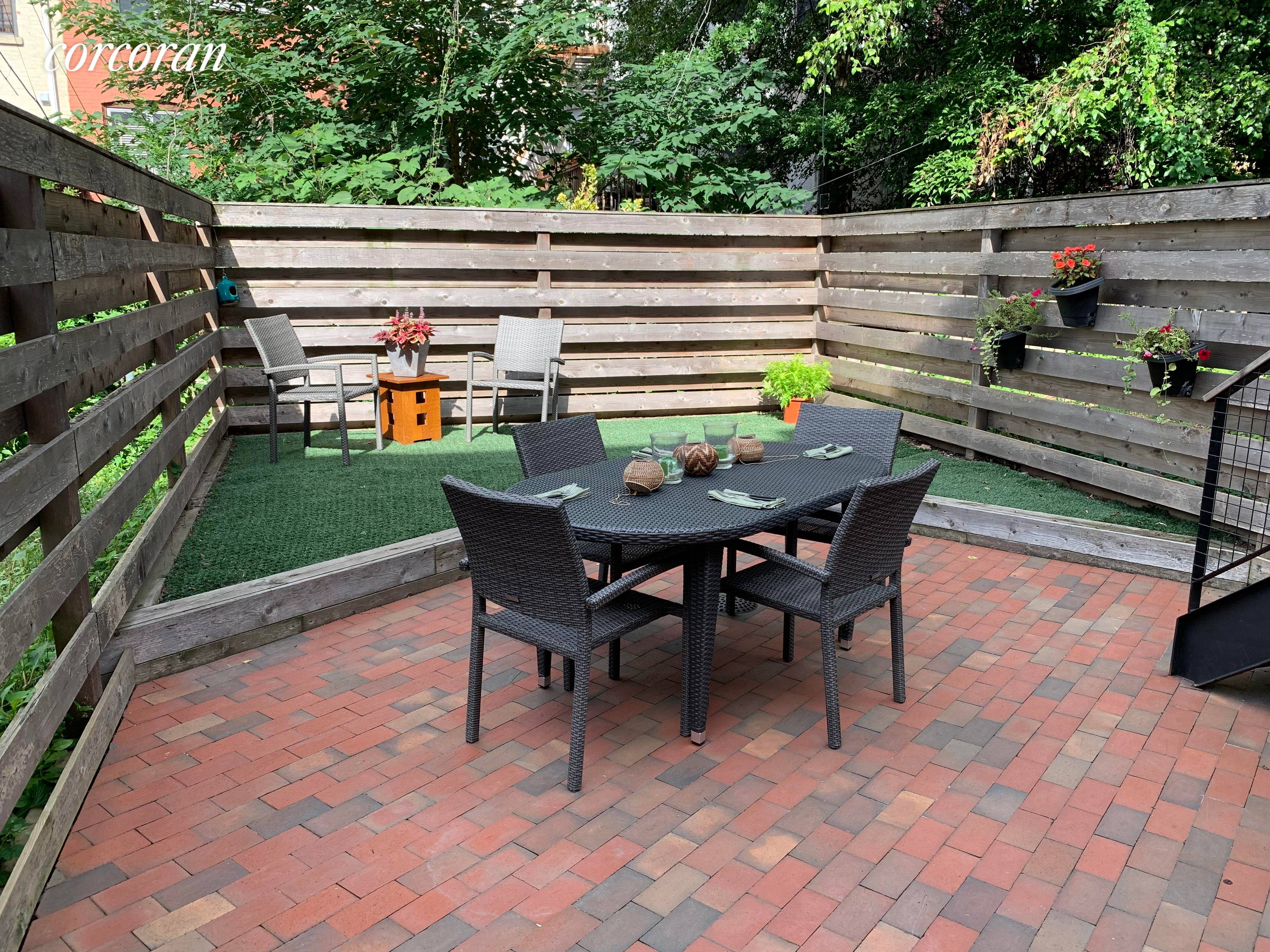 SPECTACULAR EXCLUSIVE GARDEN !