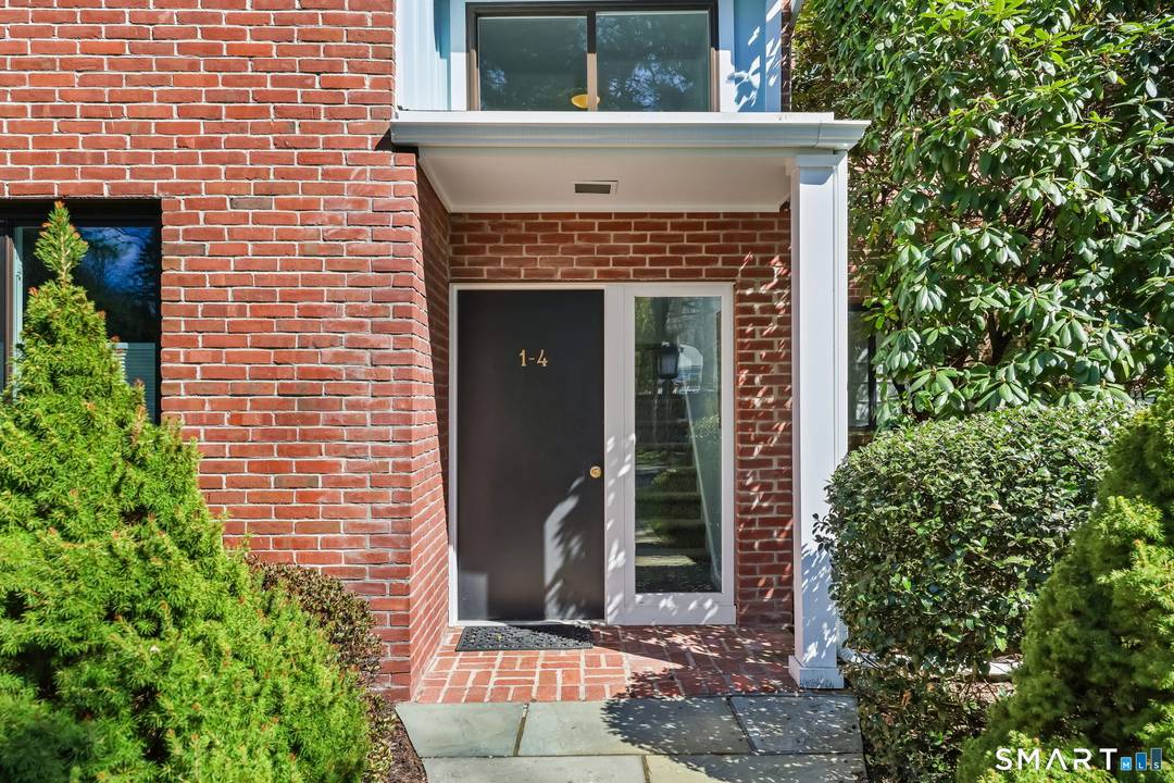 A wonderful lifestyle awaits at Birchwood Condominiums, where low maintenance living meets exceptional convenience.