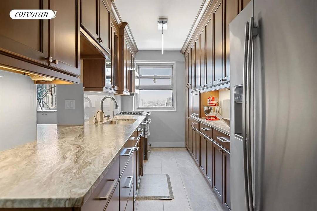 Open house BY APPOINTMENT ONLY SAT amp ; SUN 12 30 4 00 Photos are for illustrative purposes only Rarely Available 2BR 2BA with Stunning Sunset Views in Concord Village ...