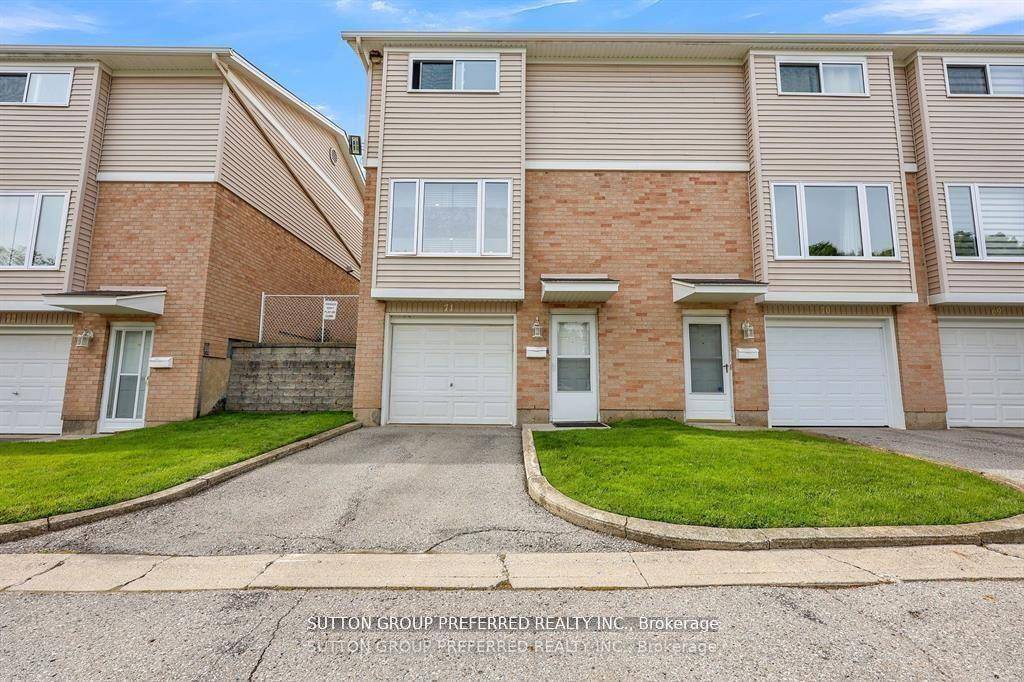 This adorable 3 storey townhome condo features bright, open spaces, and a layout that feels both welcoming and functional.
