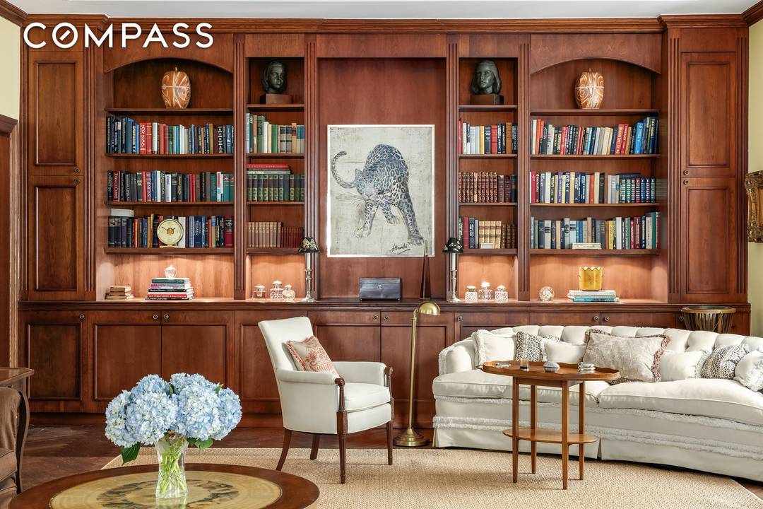 Welcome to apartment 7B at the highly coveted, 31 East 72nd Street full service, prewar cooperative.