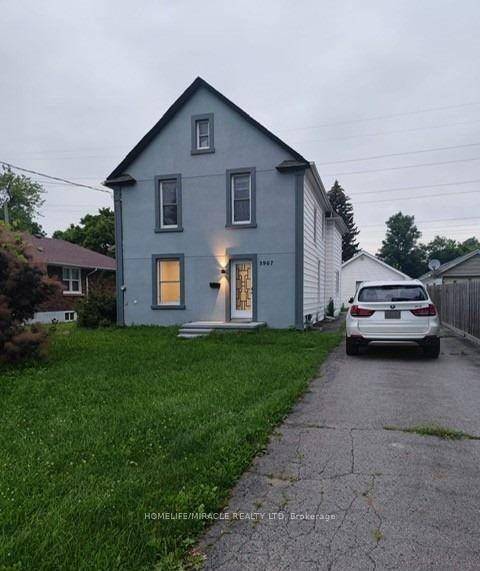 Two story 5 bed rooms house.