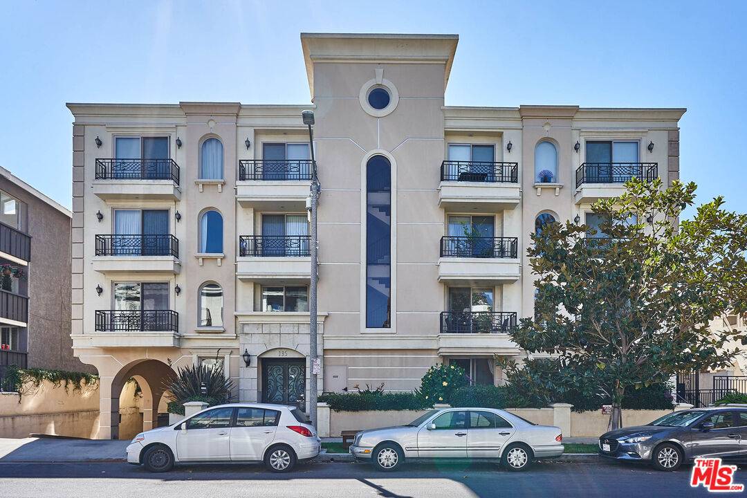 135  S Swall Dr 2BR Beverly Grove La