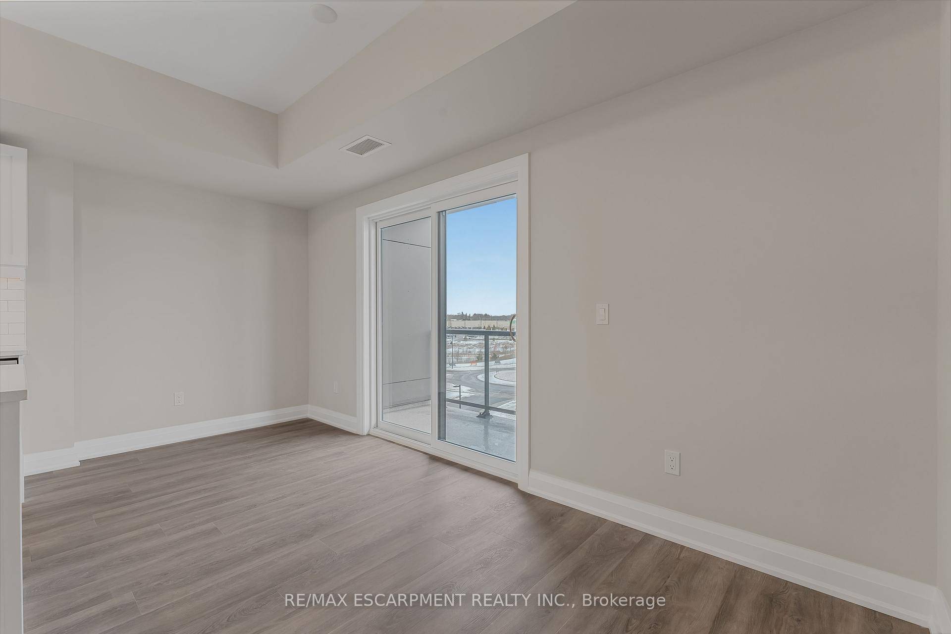Welcome to Unit 403 at 118 Summersides Blvd a stylish and upgraded 1 bedroom den, 2 bathroom condo in the heart of Fonthill, offering the perfect combination of comfort and ...