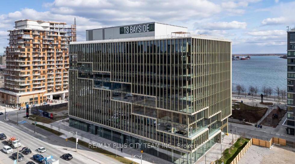 A Rare Opportunity at Admiralty Point Furnished Executive Rental with Stunning Waterfront ViewsExperience refined waterfront living in this spacious and fully furnished 2 bedroom, 2 bathroom suite in one of ...