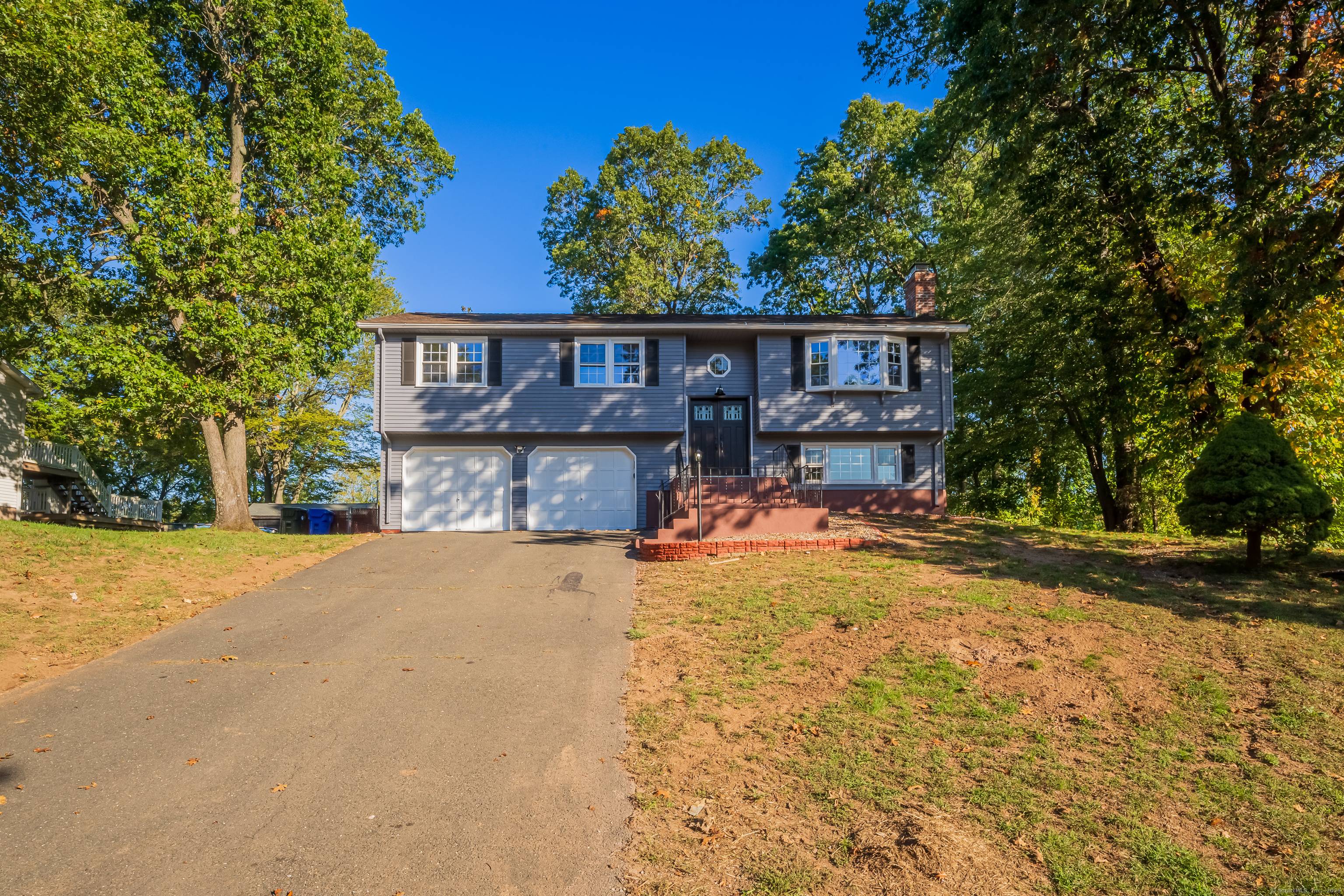 Welcome to your move in ready East Hartford retreat.
