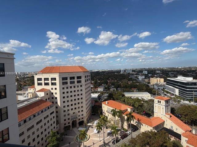 Skyline views for miles from this wonderful Penthouse with unobstructed views of both Coral Gables amp ; Downtown skyline.