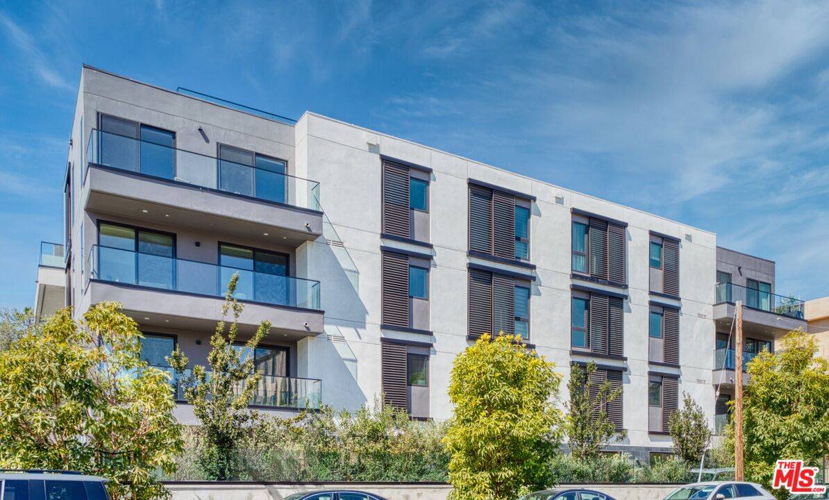 411 S Hamel Rd 1BR Beverly Grove La