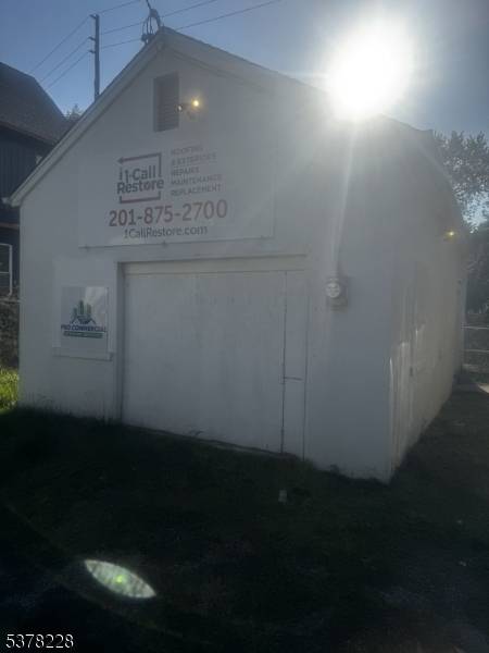 This is a great property for a storage yard for a landscaper or contractor.