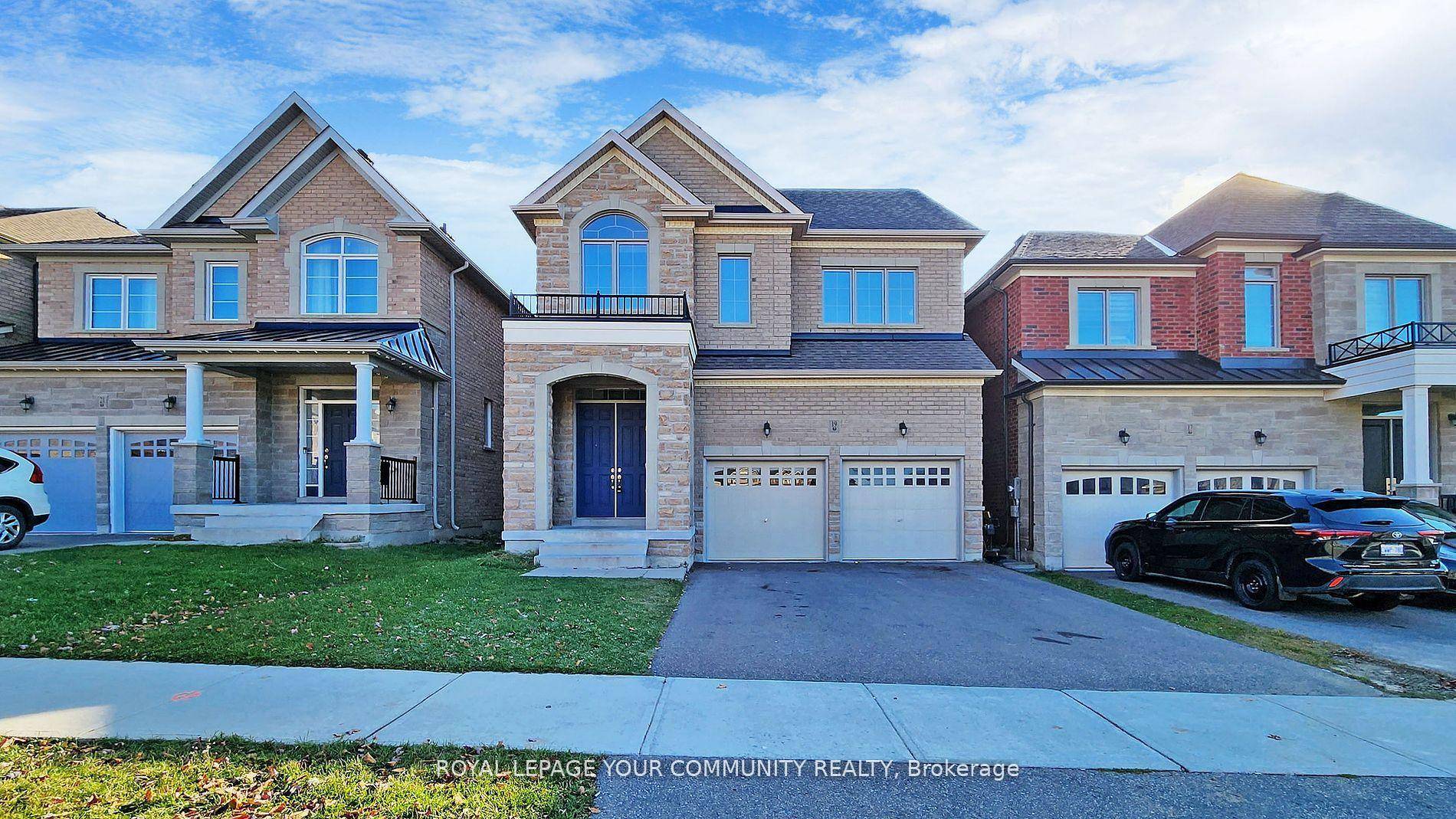 Sharon Village Gorgeous Luxury 2 storey, 4 Bdrms 3.