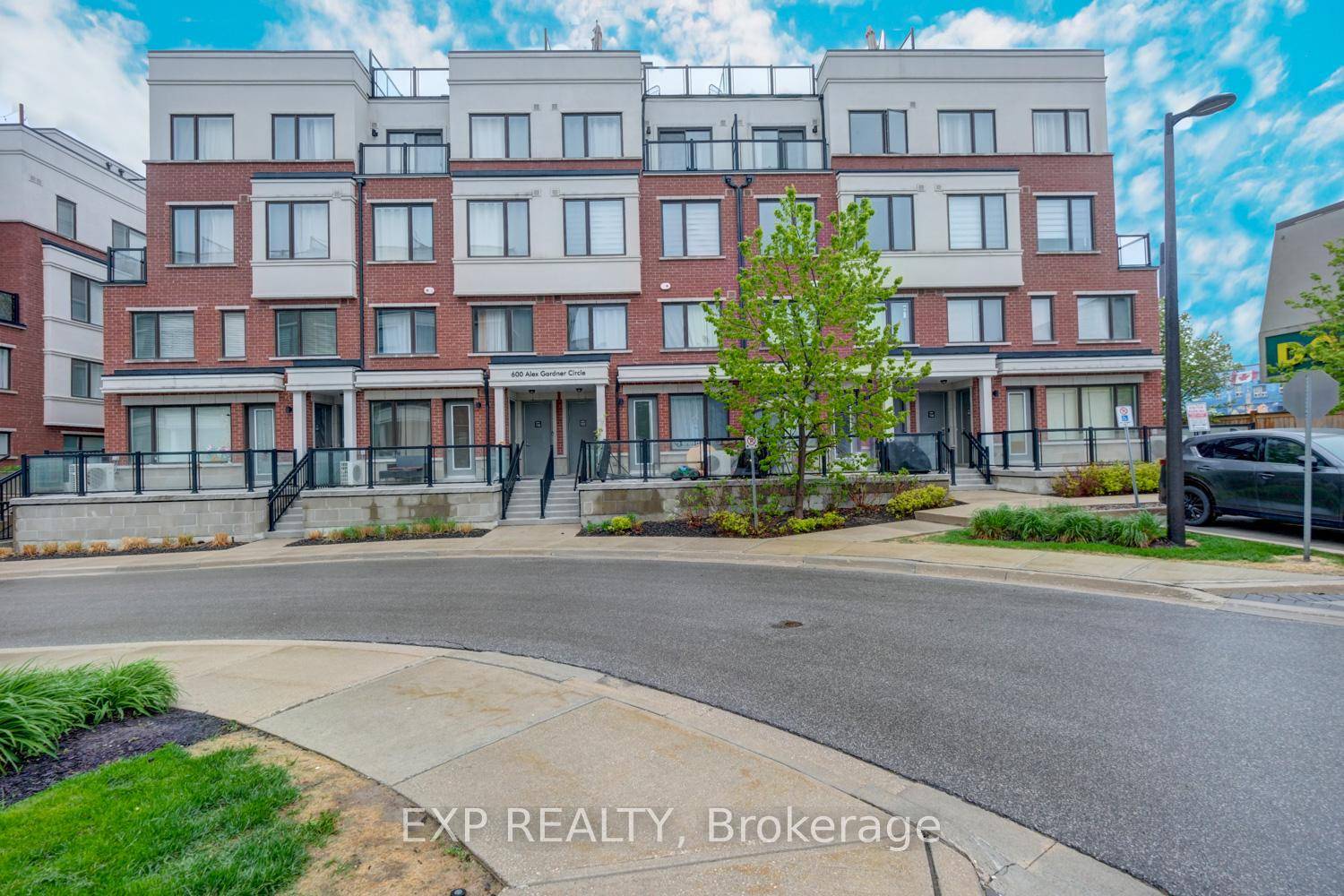 Nestled in the heart of Aurora at Yonge amp ; Wellington, this modern stacked townhome offers over 1, 337 sq ft of stylish, upgraded living space in the sought after ...