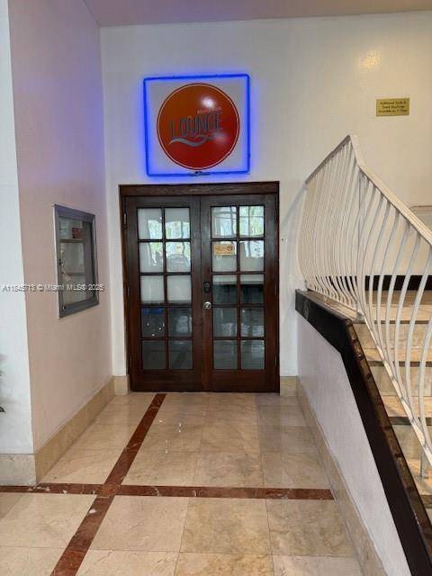 BEAUTIFUL CONDO UNIT WITH CITY AND INTRACOASTAL VIEWS.