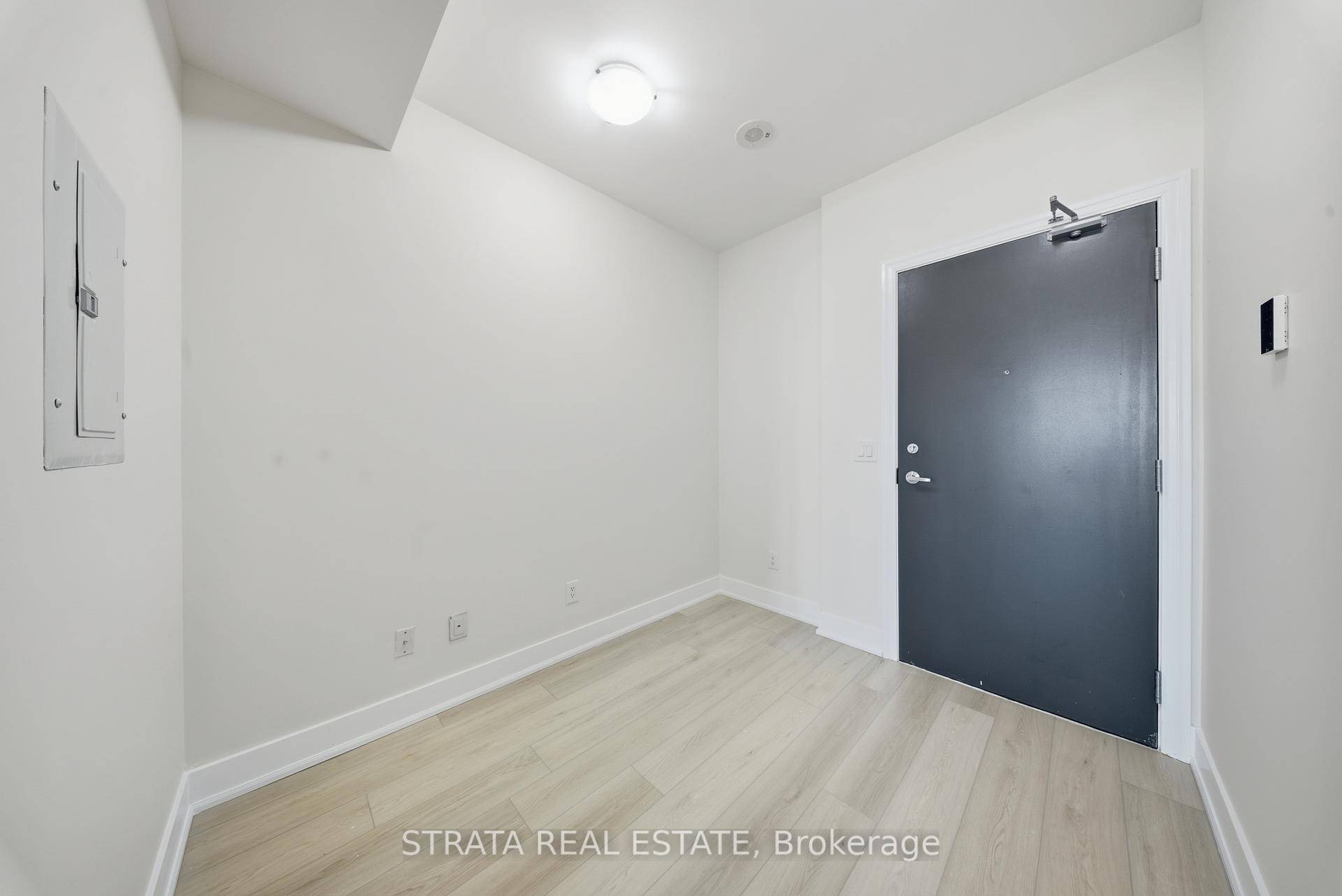 Bright and Spacious Open Concept Layout One Bedroom plus Den.