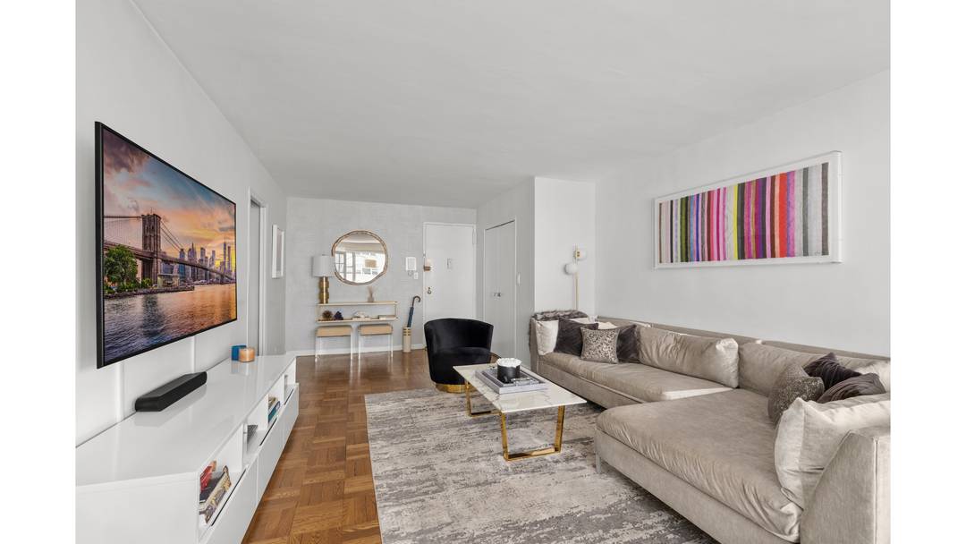 Greenwich Village Perfection !