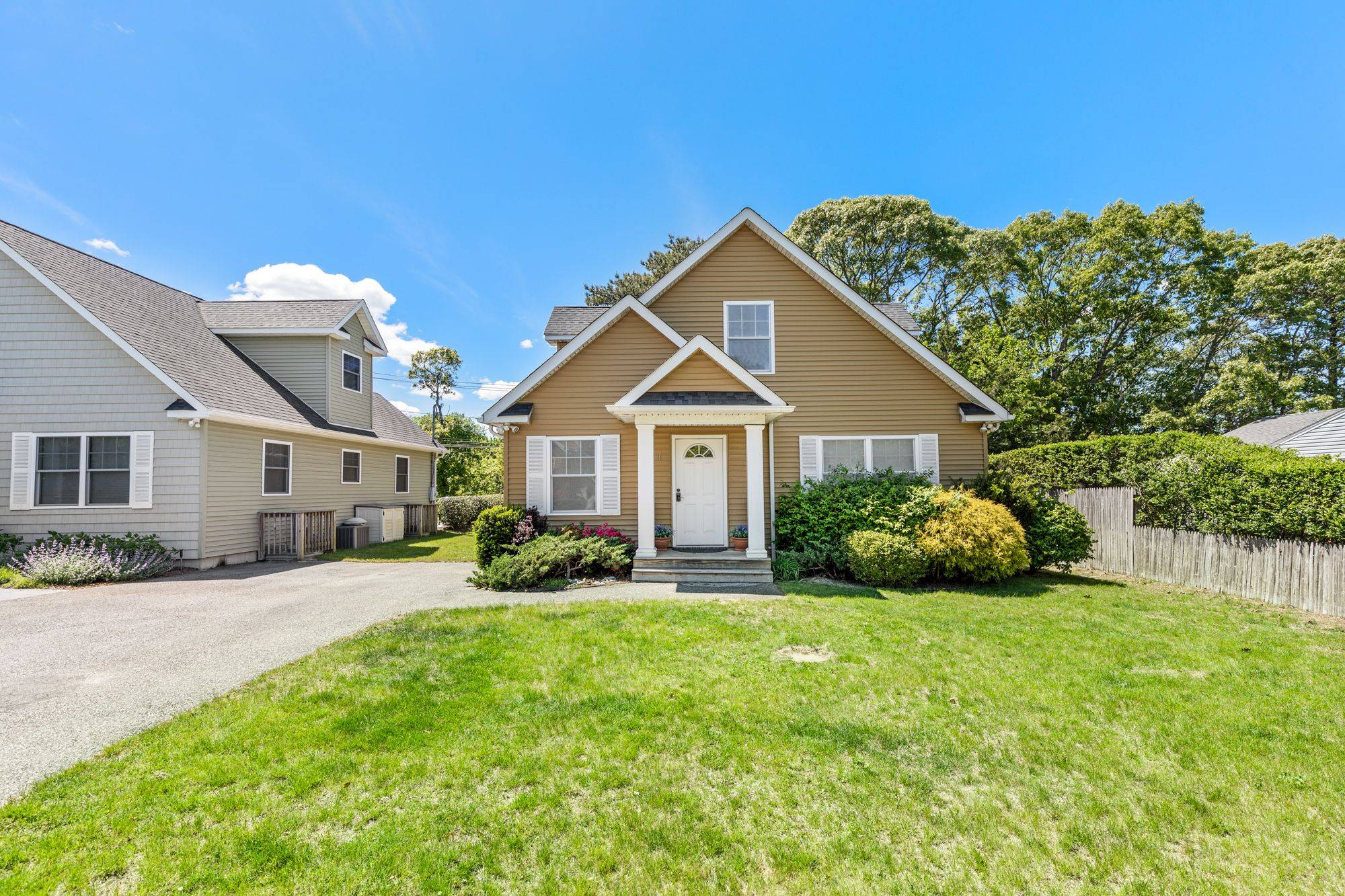 This Shinnecock Canal front 3 Bedroom home with two baths, built in 2014 is the perfect for anyone who has always wanted to experience waterfront living.