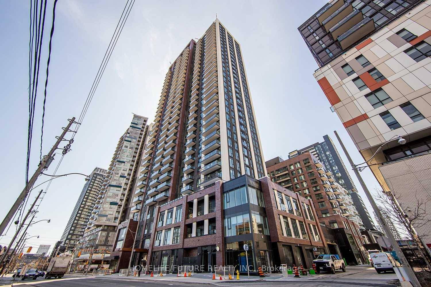Spectacular Two Years Old 2 Bed amp ; 2 Bath Condo In Artworks Condos With Parking amp ; Locker !