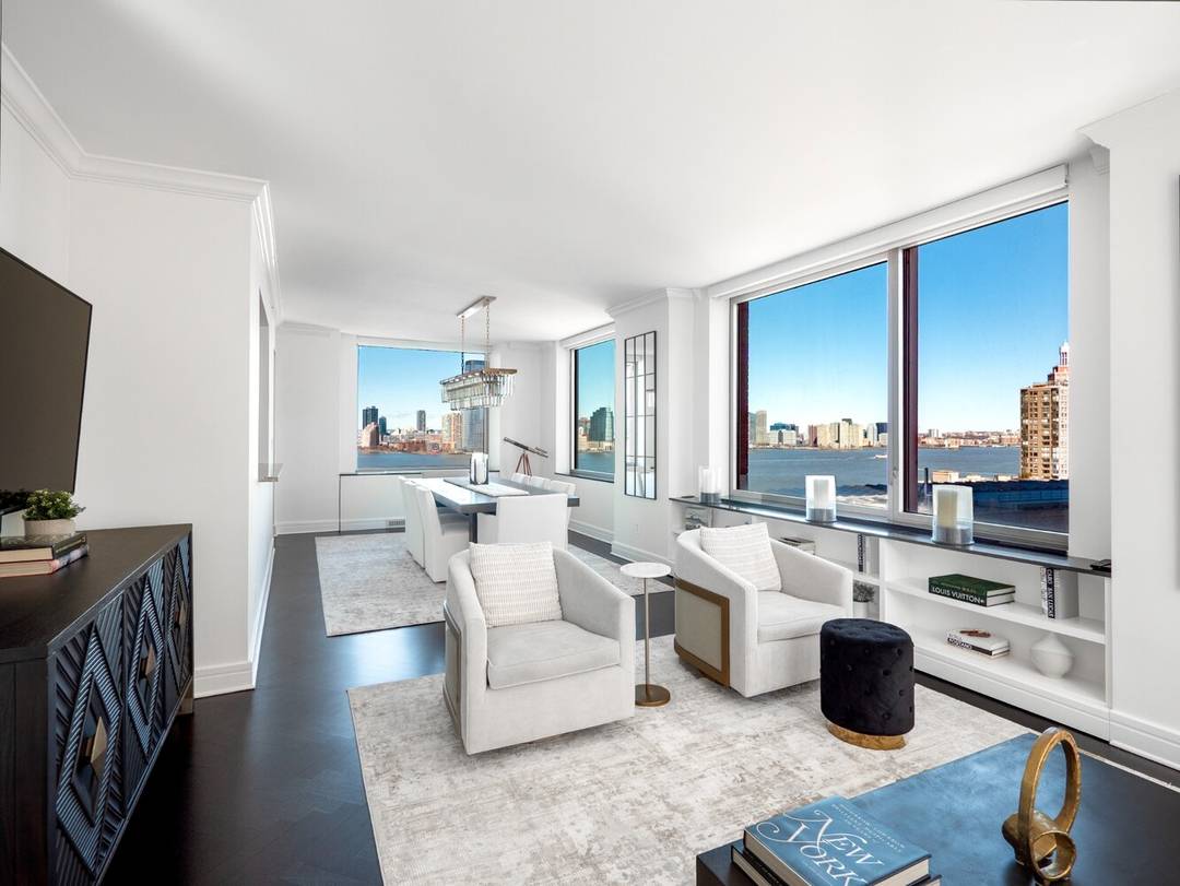 Designer Furnished Corner Residence with Waterfront Views This 16th floor corner residence at The Ritz Carlton Residences offers sweeping views of the Hudson River, East River, and Lower Manhattan skyline, ...
