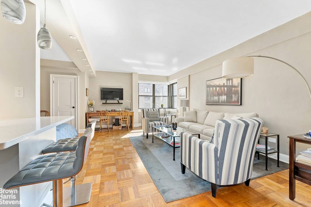 Renovated, Sunny, Quiet Alcove Studio Perched high on the 13th floor of the East Wing and set back from West End Avenue over the private Schwab House gardens, this spacious ...