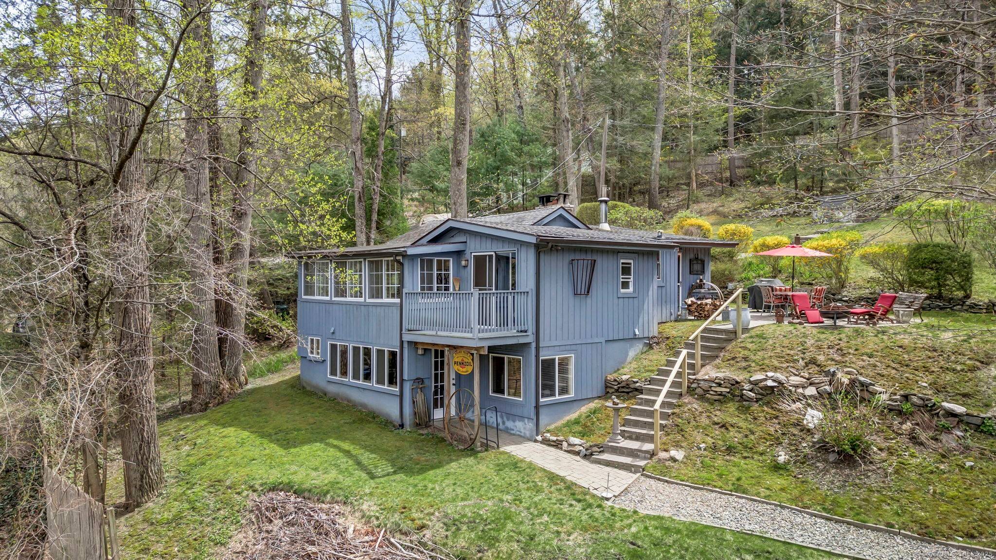 Discover the perfect lakeside retreat in the heart of Sandy Hook.