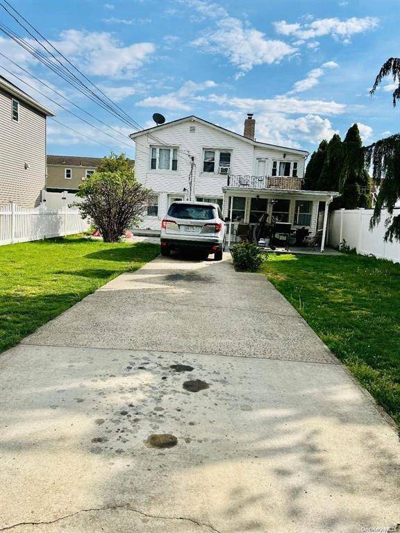 Rare Gardenia Park 2 Family in the Heart of Franklin Square.