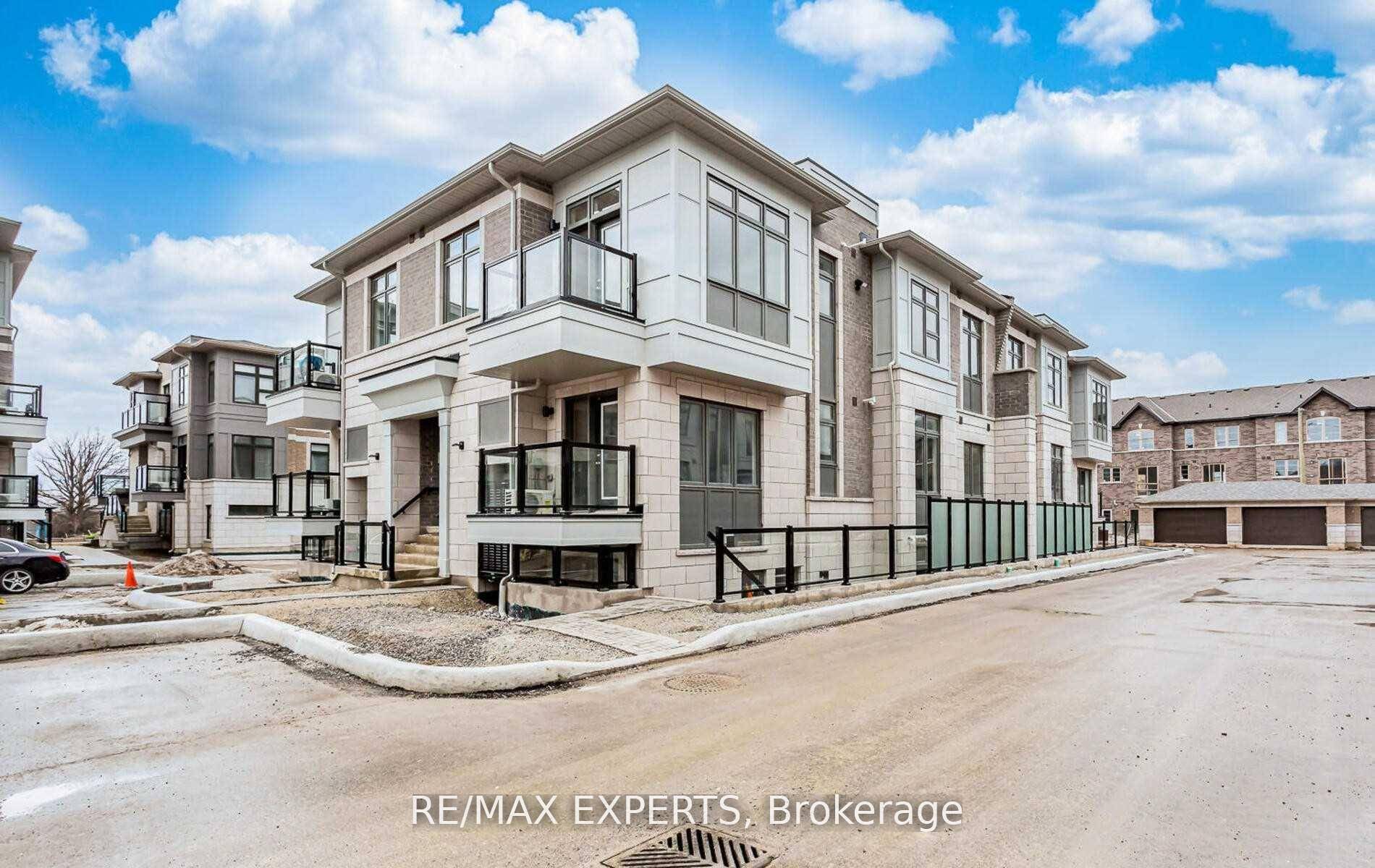 Welcome to this open concept 2 bed 1 bath stacked townhouse in a high demand neighbourhood in the East end of Brampton Goreway Dr.