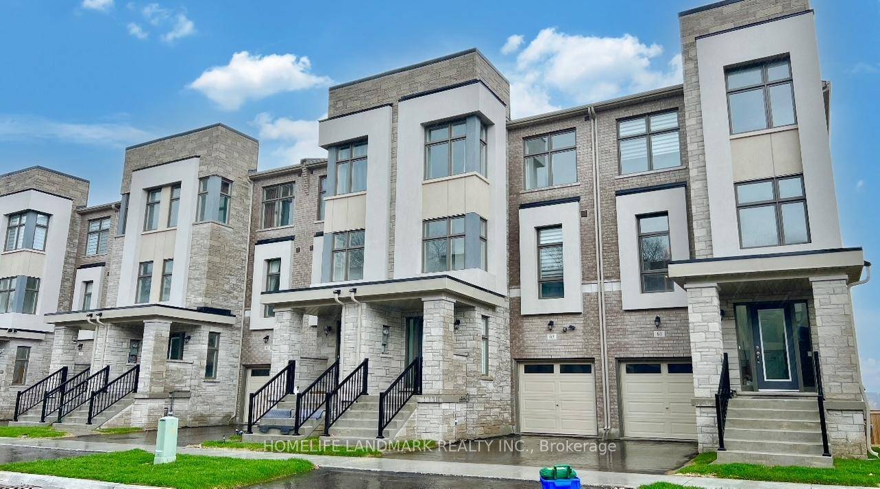 Modern 2 Year Old 3 Bedroom Townhome for Lease in Richmond Hill !