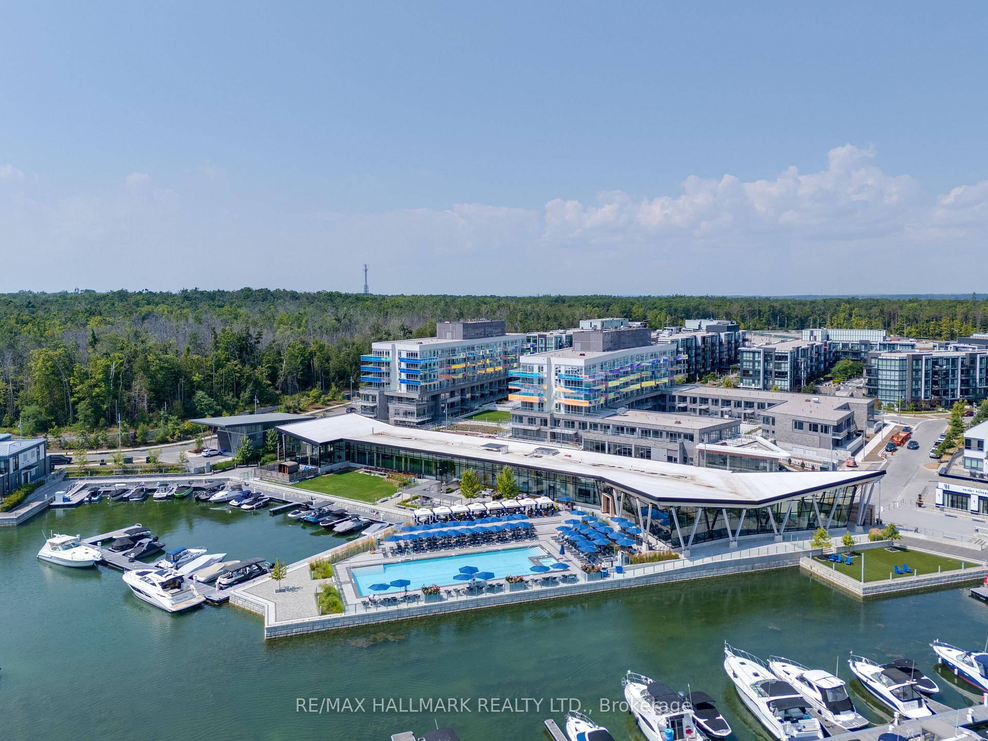 Welcome to SUNNSEEKER, Friday Harbour Resorts Newest Condo !