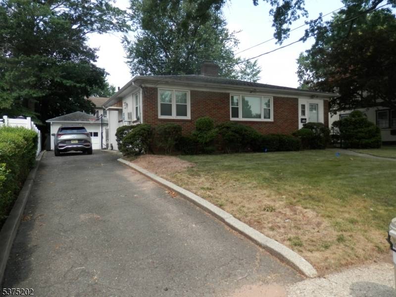 RANCH LOCATED IN DESIRABLE HOSPITAL SECTION, LIVING RM WITH FIREPLACE, DINING AREA, UPDATED GALLEY KITCHEN, 2 BEDROOMS, 1 FULL BATH.