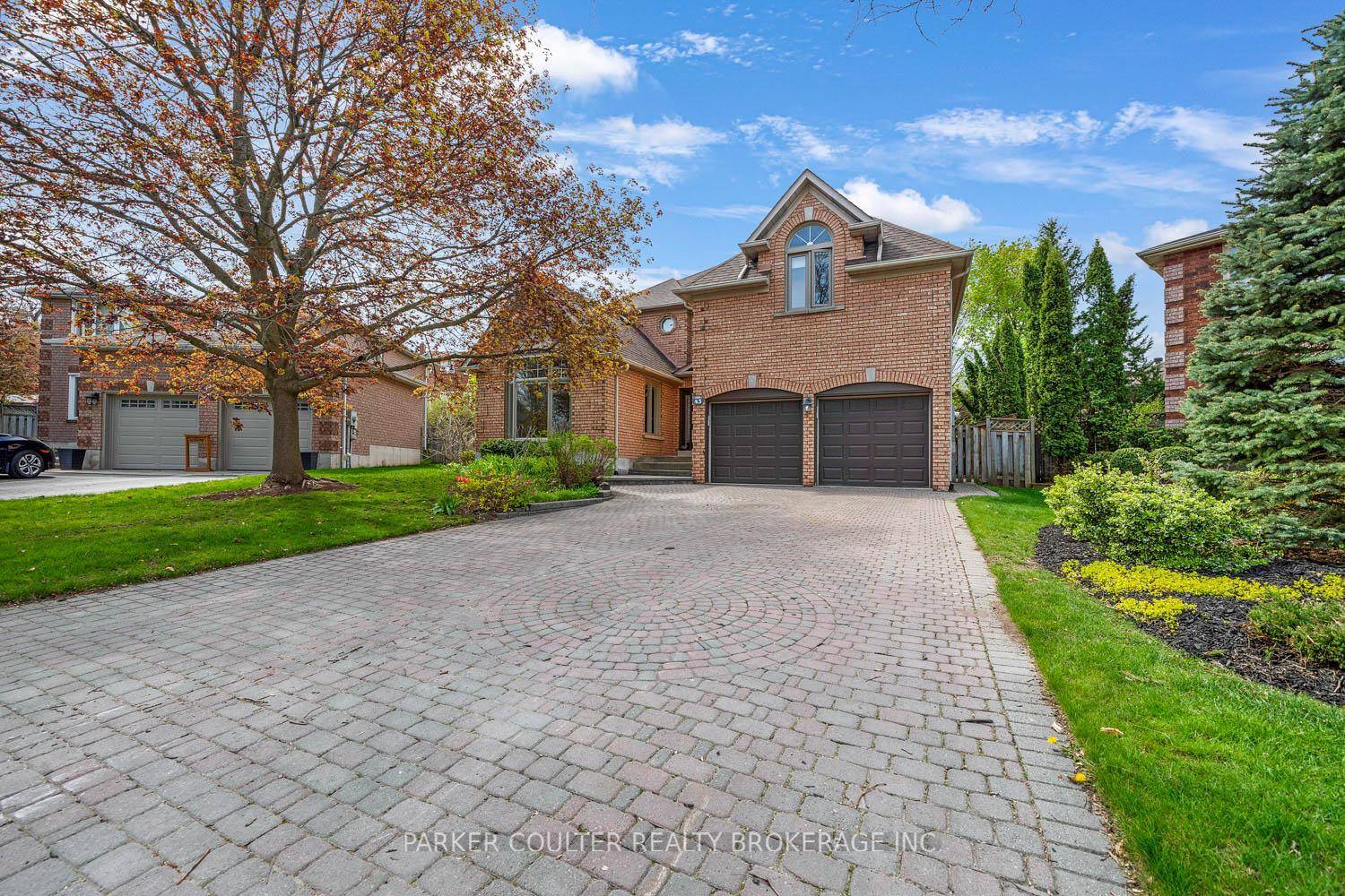 Welcome to 43 Falling Brook Drive A Stunning Family Home in Barrie's Prestigious Kingswood NeighbourhoodNestled on a quiet court in the highly sought after Kingswood community, this impressive all brick ...