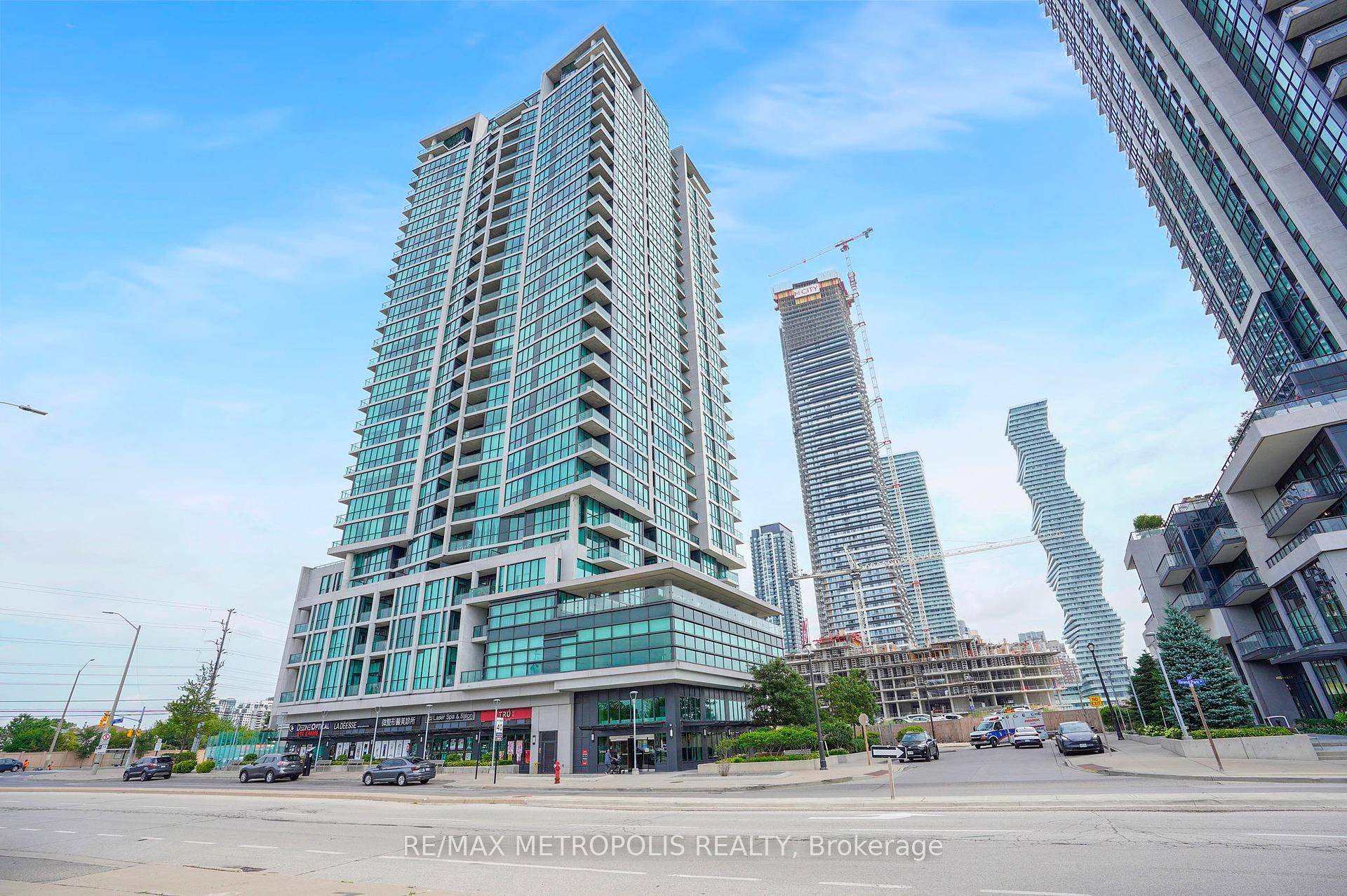Welcome to this exquisite corner unit that boasts a bright and spacious two bedroom and two bathrooms.