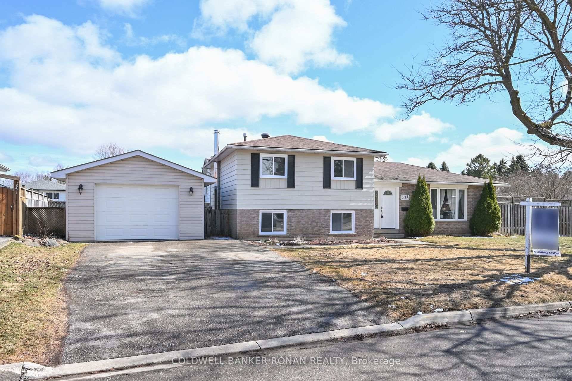 Charming side split in prime location.
