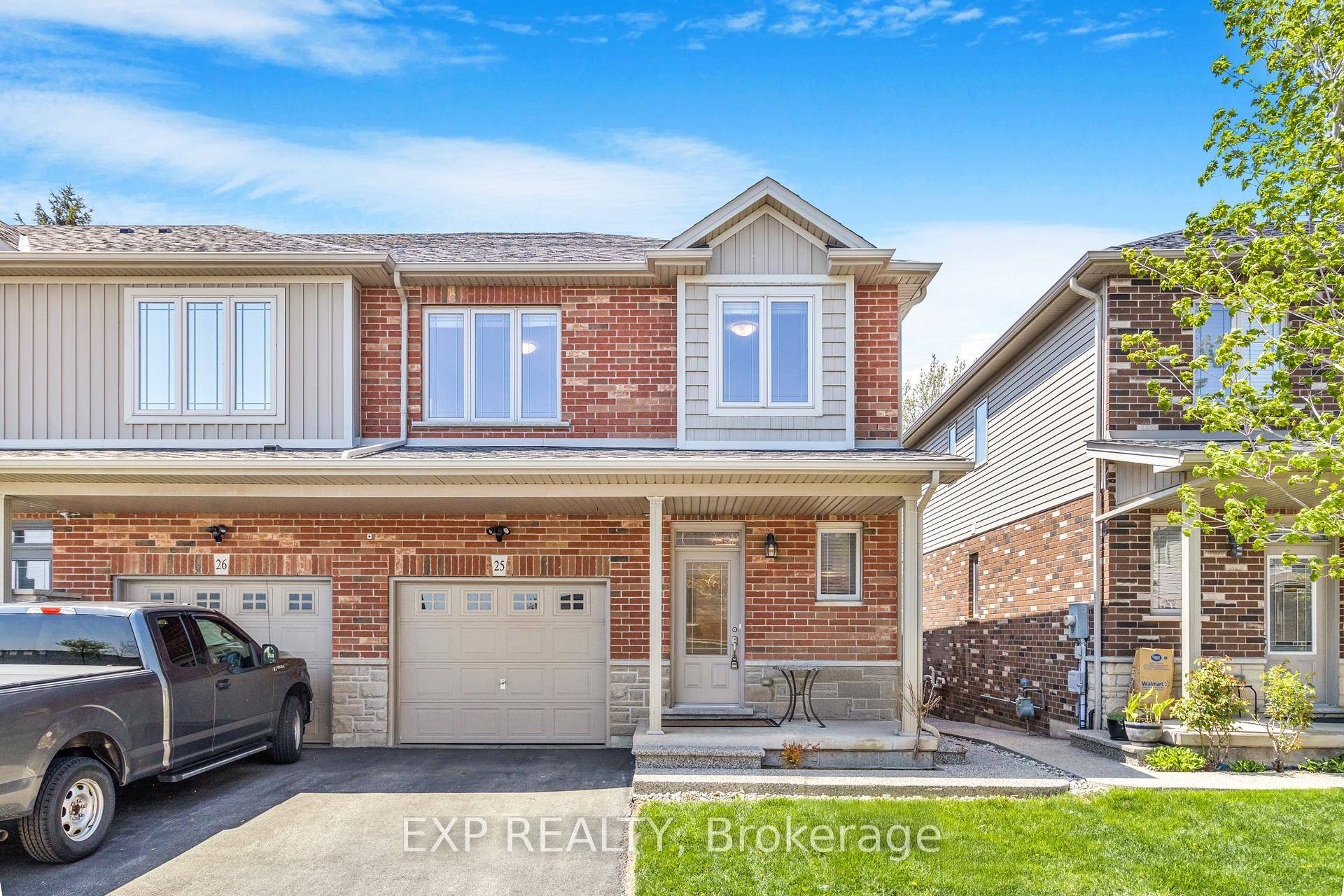 Welcome to this beautifully upgraded end unit freehold townhome, tucked away on a quiet cul de sac in the desirable Grimsby Beach communityjust a short walk from the waterfront park ...
