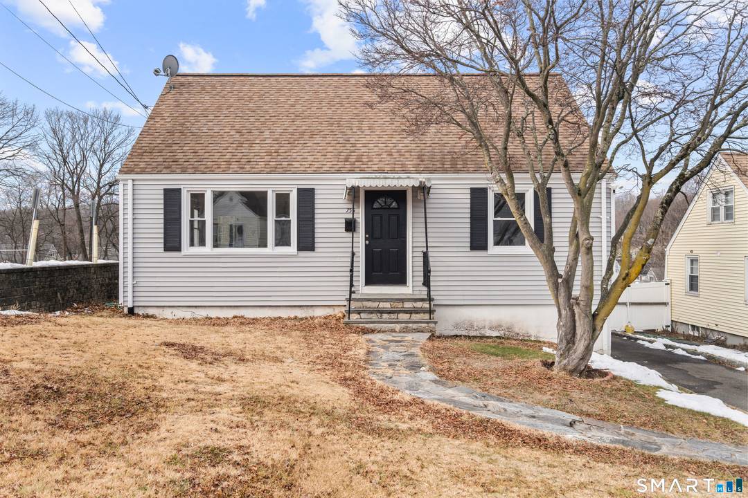 Perfect Cape Style property fully renovated in 2023 Features an Open concept Kitchen and living area, granite counter tops, large center island and stainless steal appliances and hardwood floors throughout.