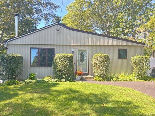 Beautiful 4 bedroom Ranch features vaulted ceilings.