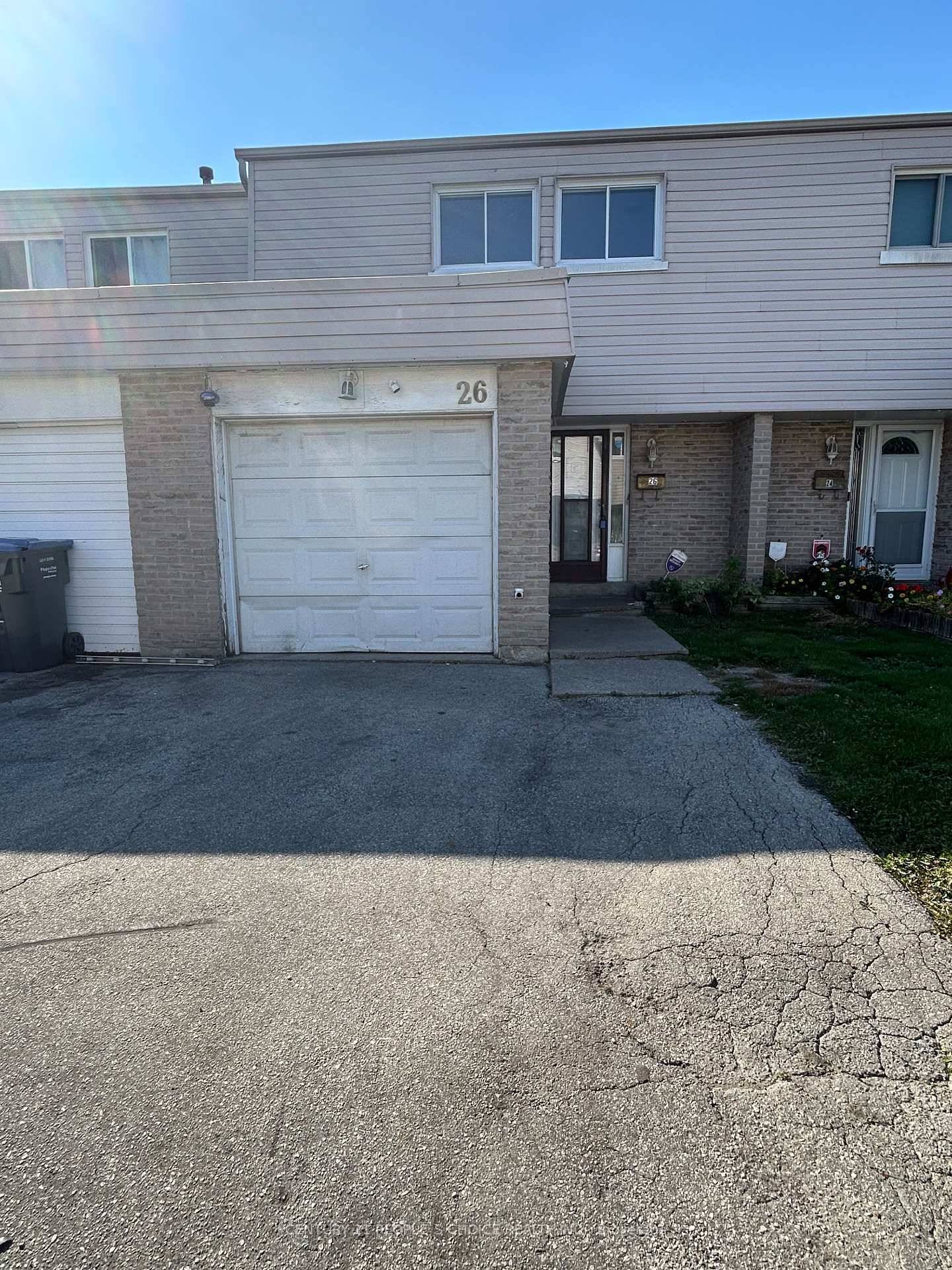 PRIME LOCATION In Malton, For Investors, Handymans amp ; First Time Home Buyers, Need Minor TLC.