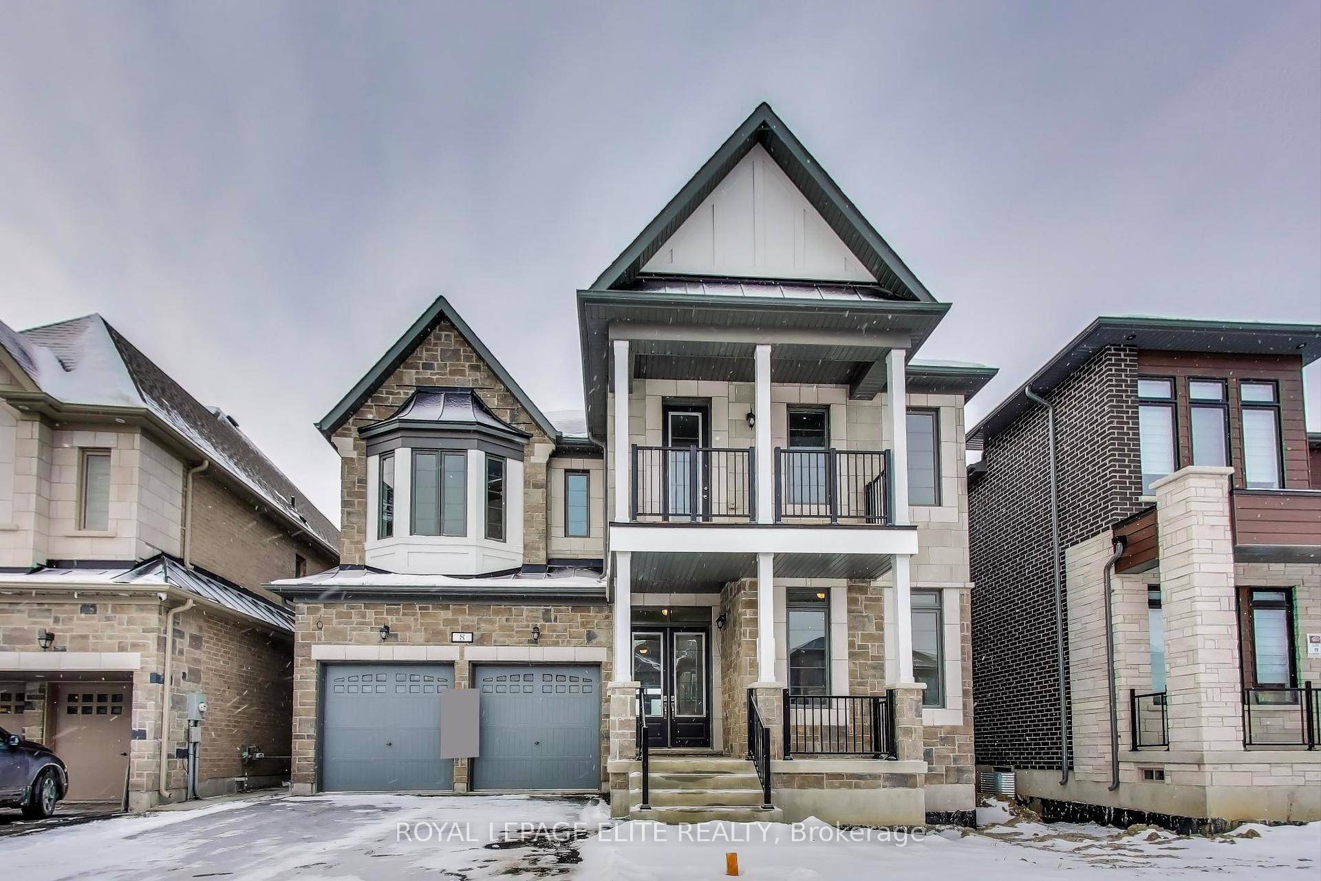 LUXURY LIVING AWAITS IN THIS STUNNING TOWNWOOD HOMES MASTERPIECE !