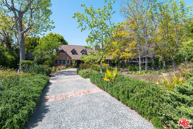 717  N Hillcrest RD Beverly Hills Post Office | B.H.P.O. LA