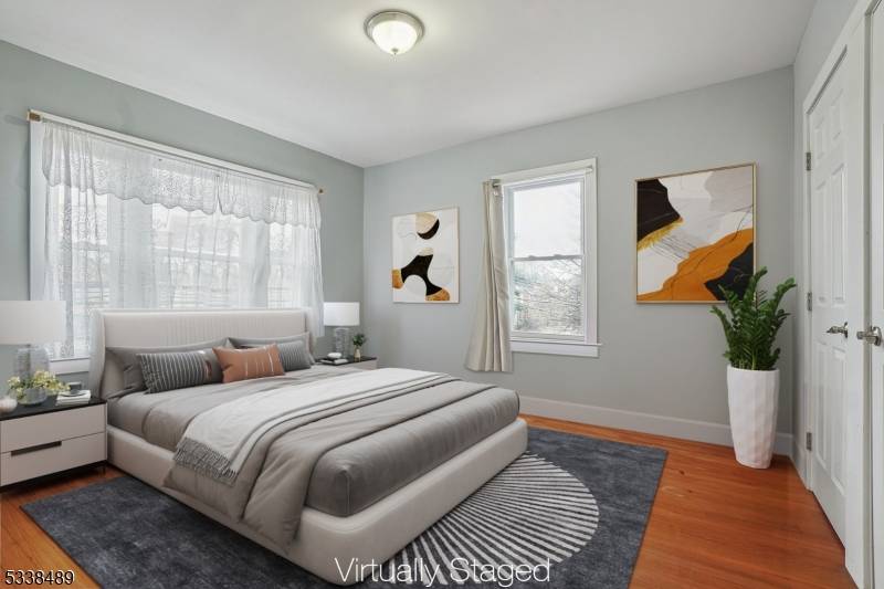 Income producing property 4 brs 2.