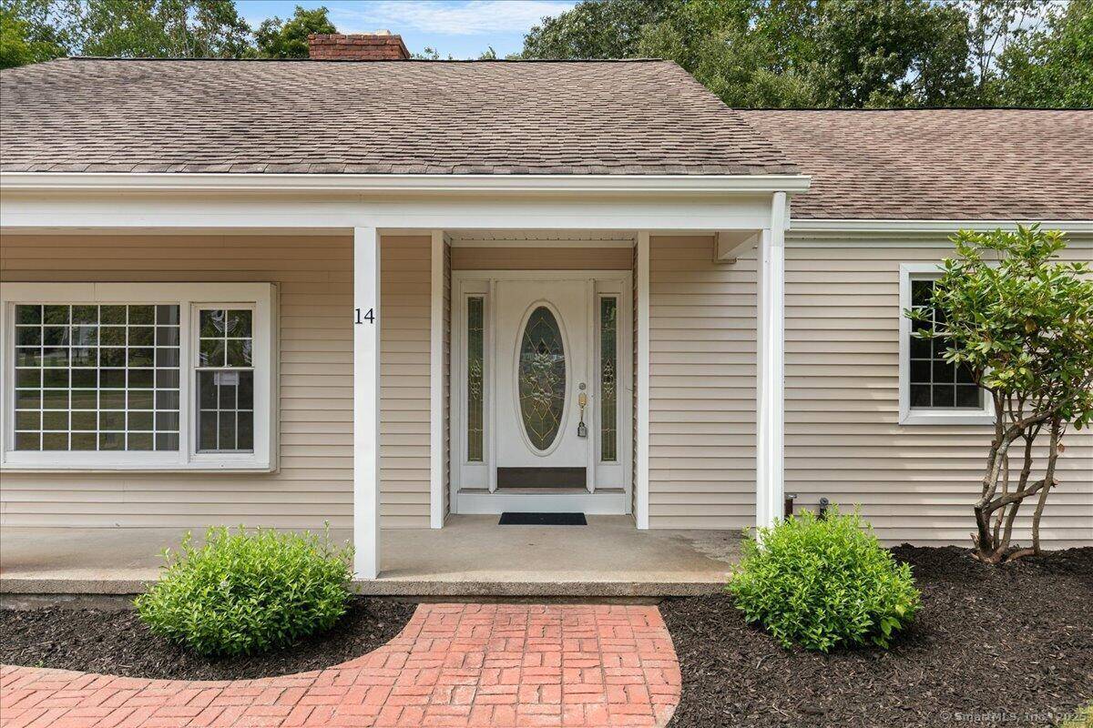 This stunning 3 bedroom, 2 bathroom ranch has been fully remodeled from top to bottom !