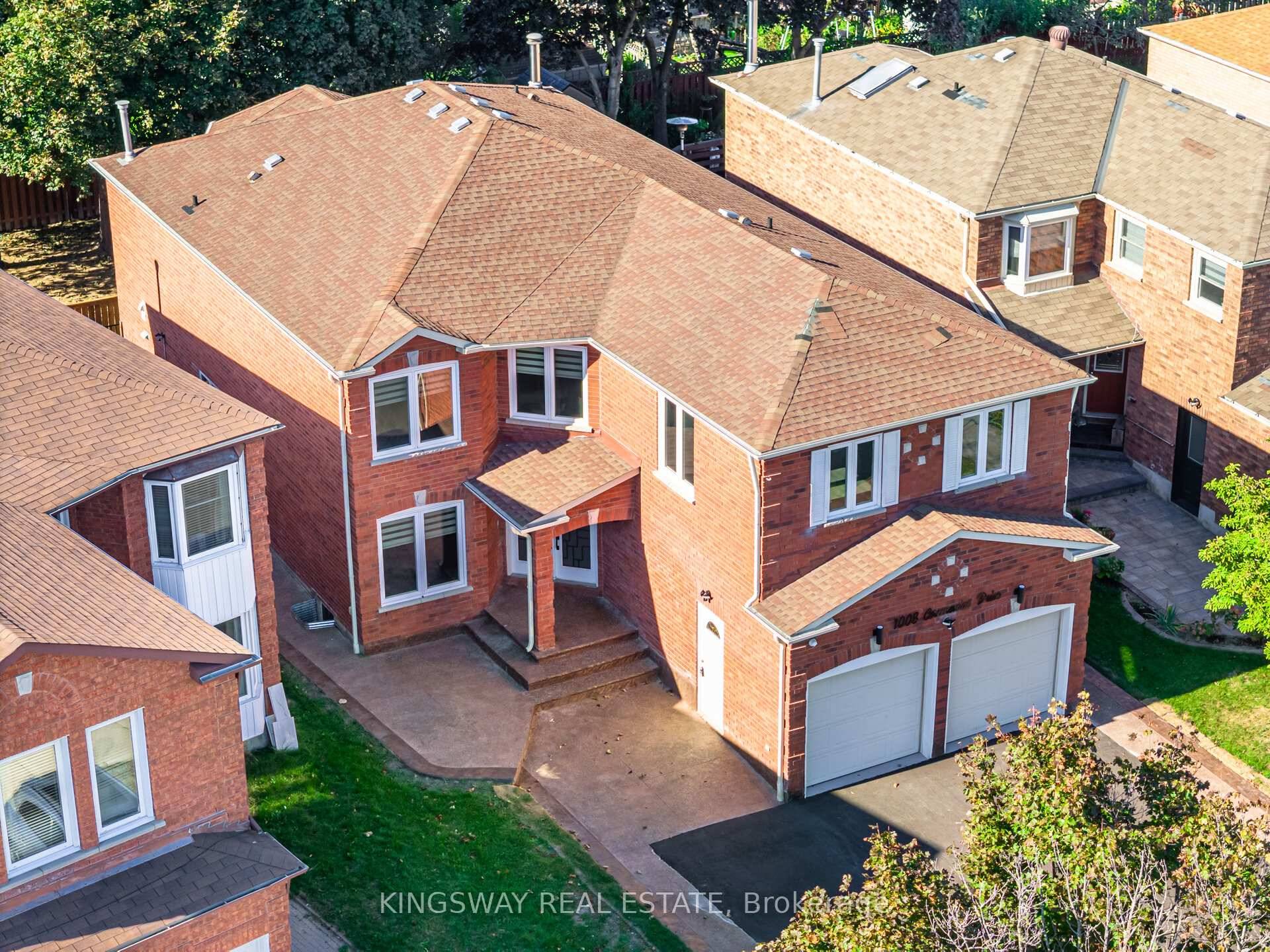 Newly Renovated Detached Home In a Very High Demand Neighborhood in Mississauga, This Beautiful House Offers, 8 Bedrooms With 7 Full Washrooms, Top to Bottom Tastefully Renovated, Main Floor Offers, ...