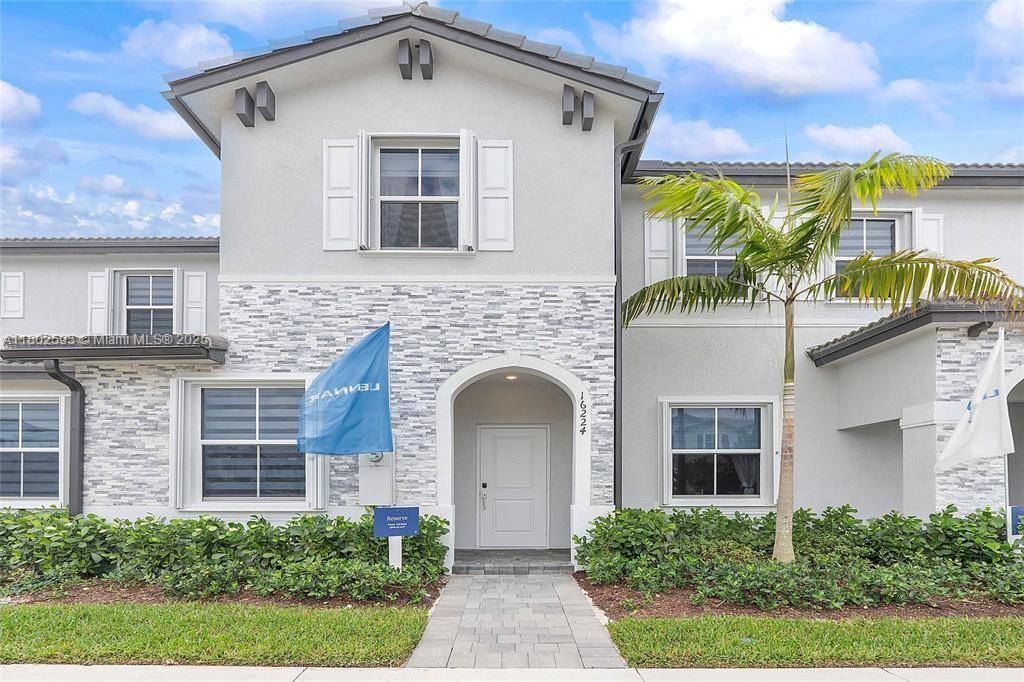 MOTIVATED SELLER ! Don t miss this incredible opportunity to own a never lived in former model home !