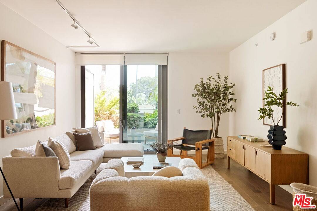 1755 Ocean Ave 1BR Santa Monica La