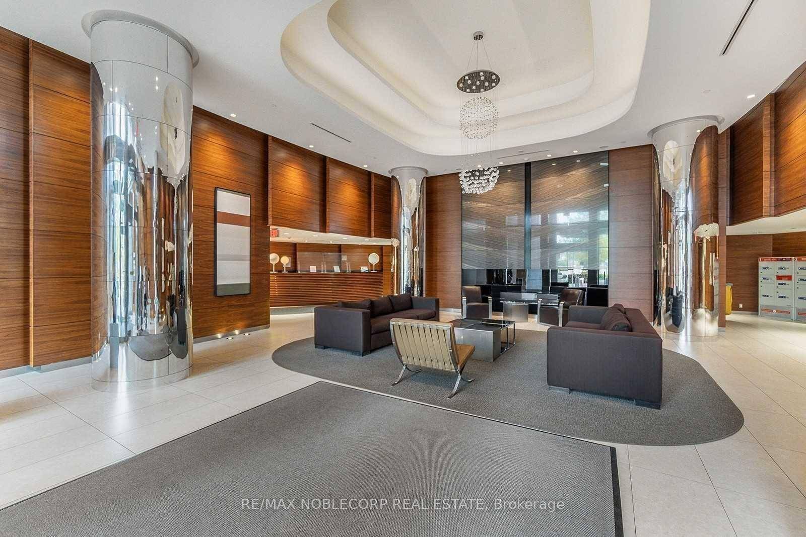 Don't miss this rare opportunity to lease a stunning 2 bedroom, 2 bathroom corner condo offering nearly 900 sq.