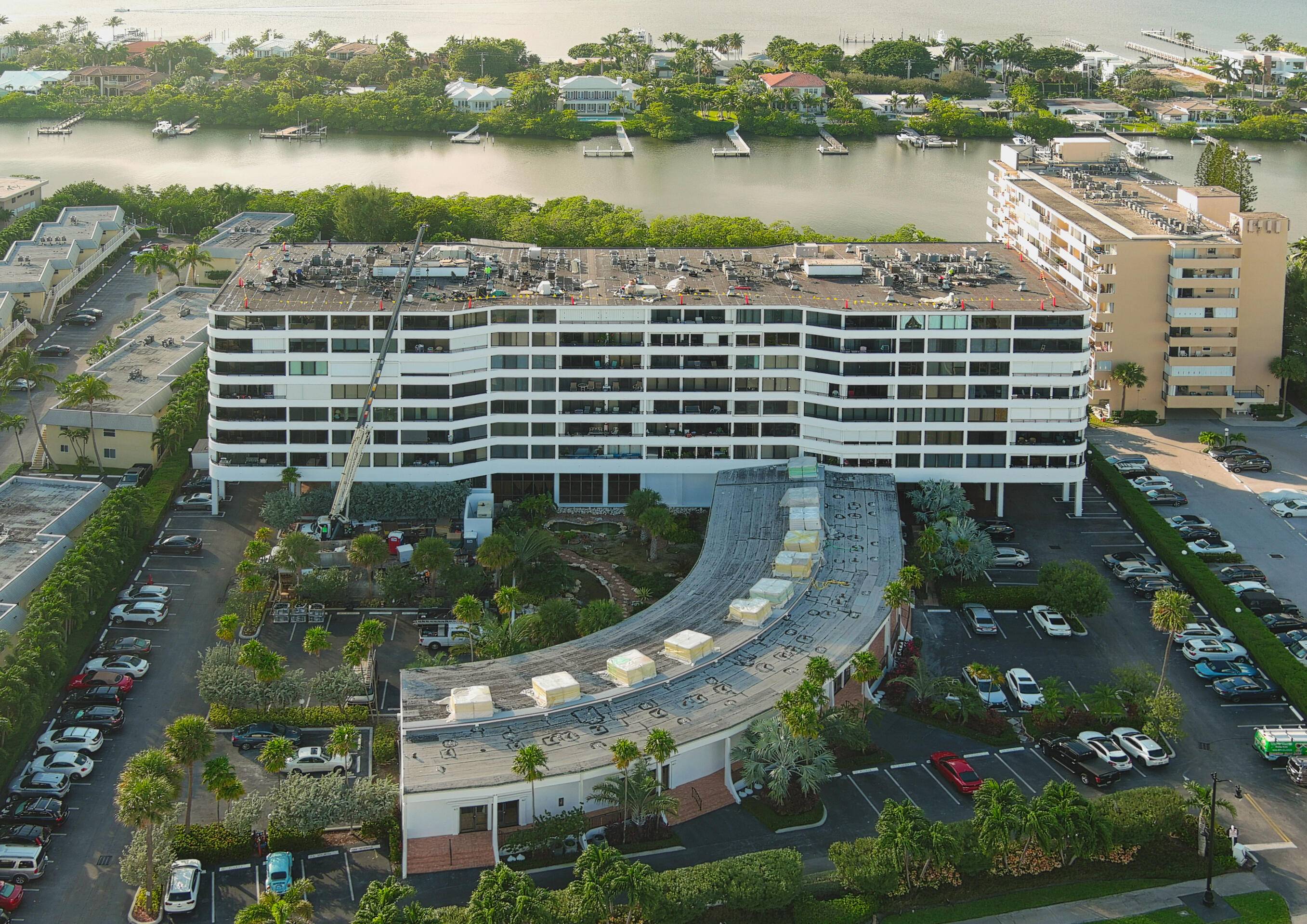 Welcome to the South Palm Beach lifestyle !
