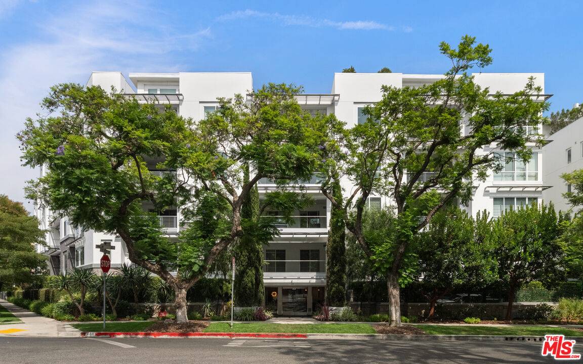 460  N Palm Dr 3BR Beverly Hills Post Office | B.H.P.O. La