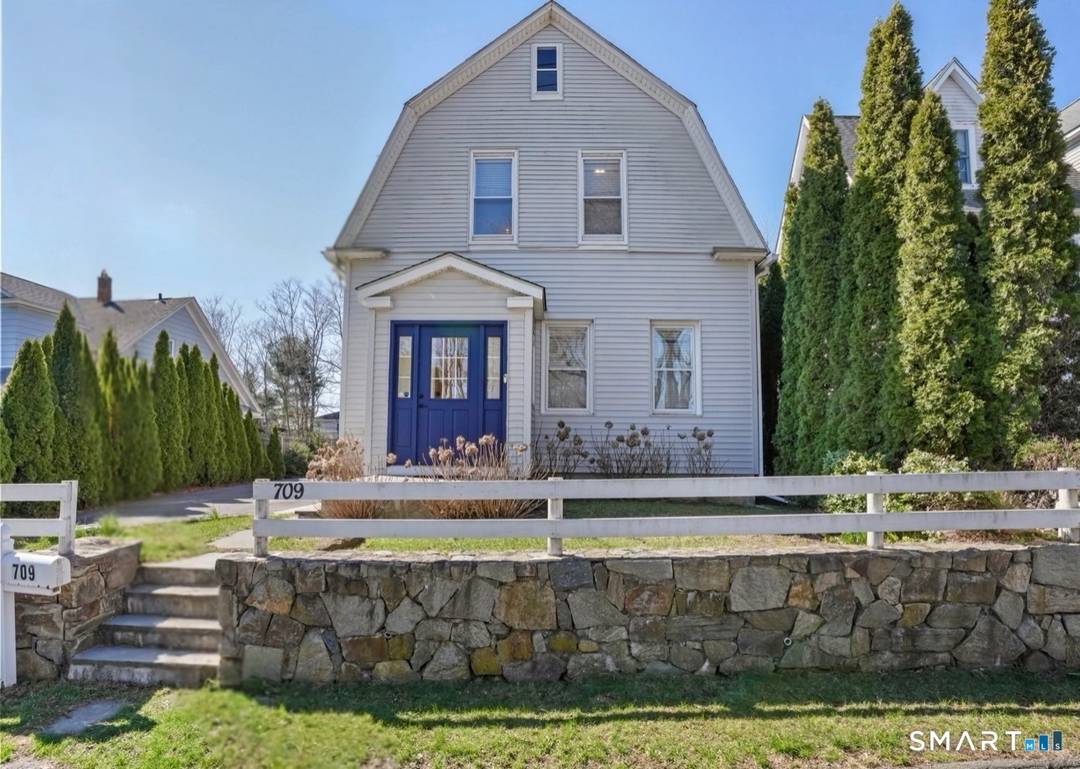 Welcome to 709 Tunxis Hill Road !