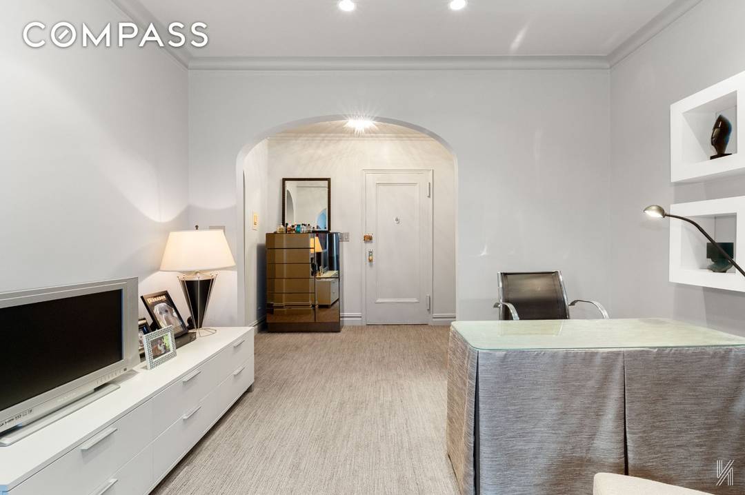 Nestled in the heart of Astoria, The Concord stands as the crown jewel of cooperative living, celebrated for its timeless elegance, lush landscaping, and architectural charm.