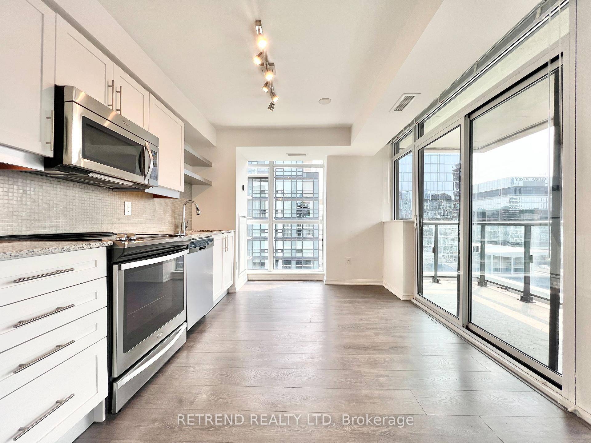 Welcome to this stunning and spacious corner suite at Ivory Condos.
