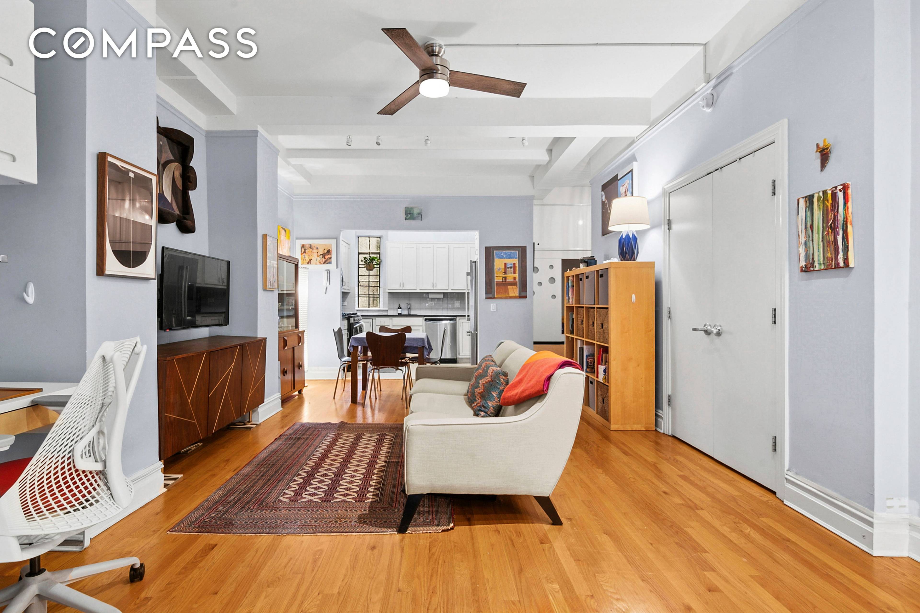 Welcome to your charming oasis on Lafayette Avenue !